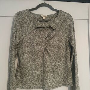 Heather Gray Long Sleeve Fitted Blouse with Cut Out